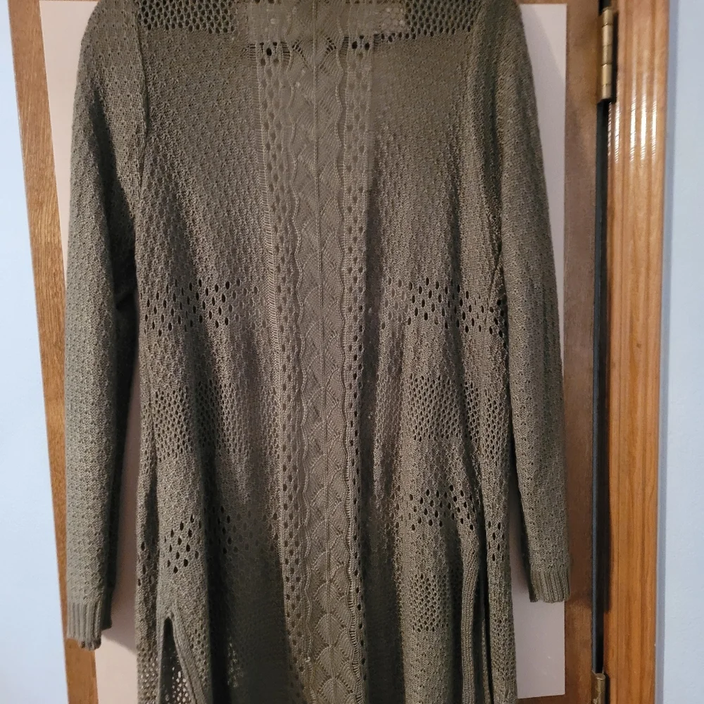 Sweater - Picture 3 of 3